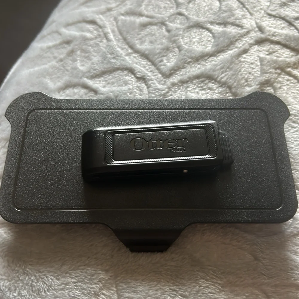 iPhone otterbox case and clip